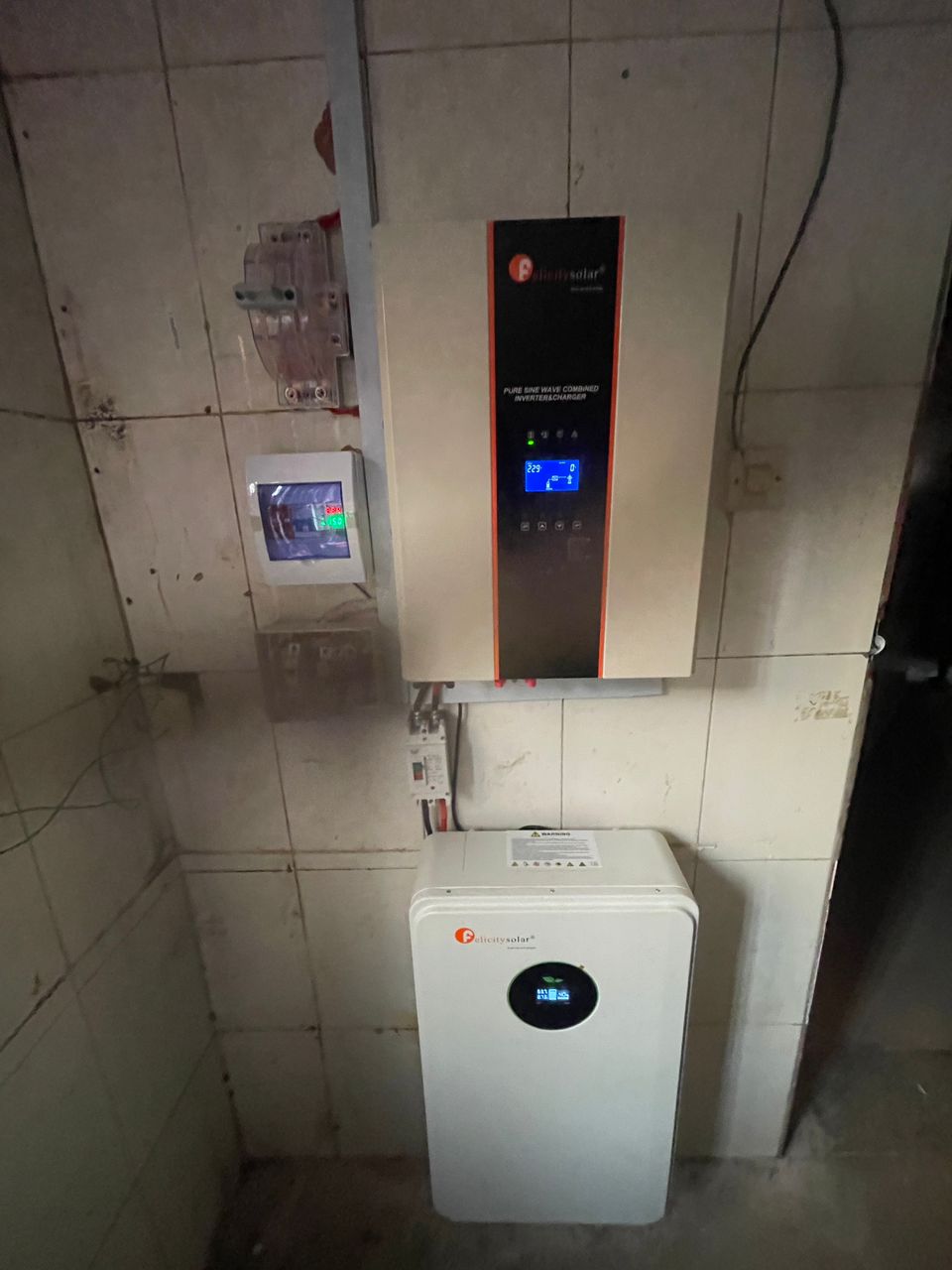 Solar-inverter-2